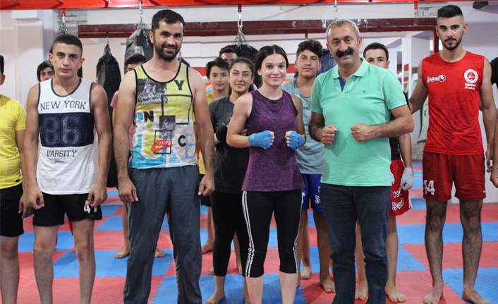 Dersimli Erivan Barut Kick Boks Şampiyonu