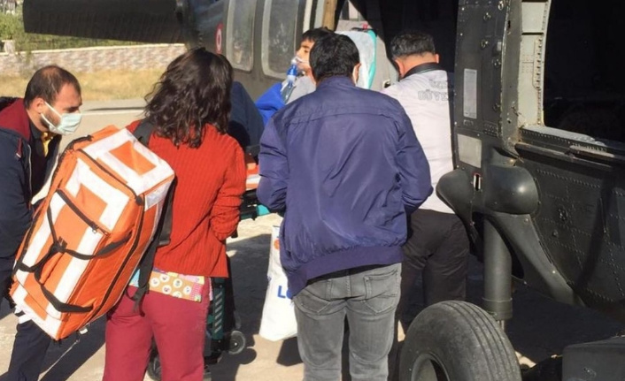 Tunceli Jandarma 8 Yaşındaki Hastayı Helikopter ile Sevk Etti
