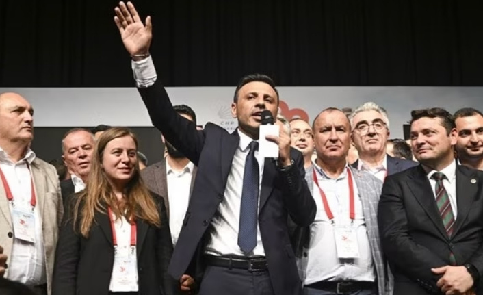 CHP İstanbul İl Başkanı Olan Özgür Çelik Kimdir?